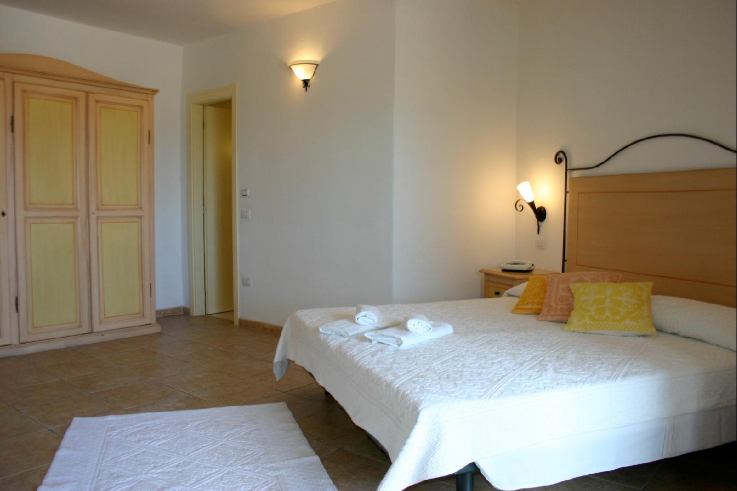 Hotel Li Graniti Baja Sardinia Extérieur photo