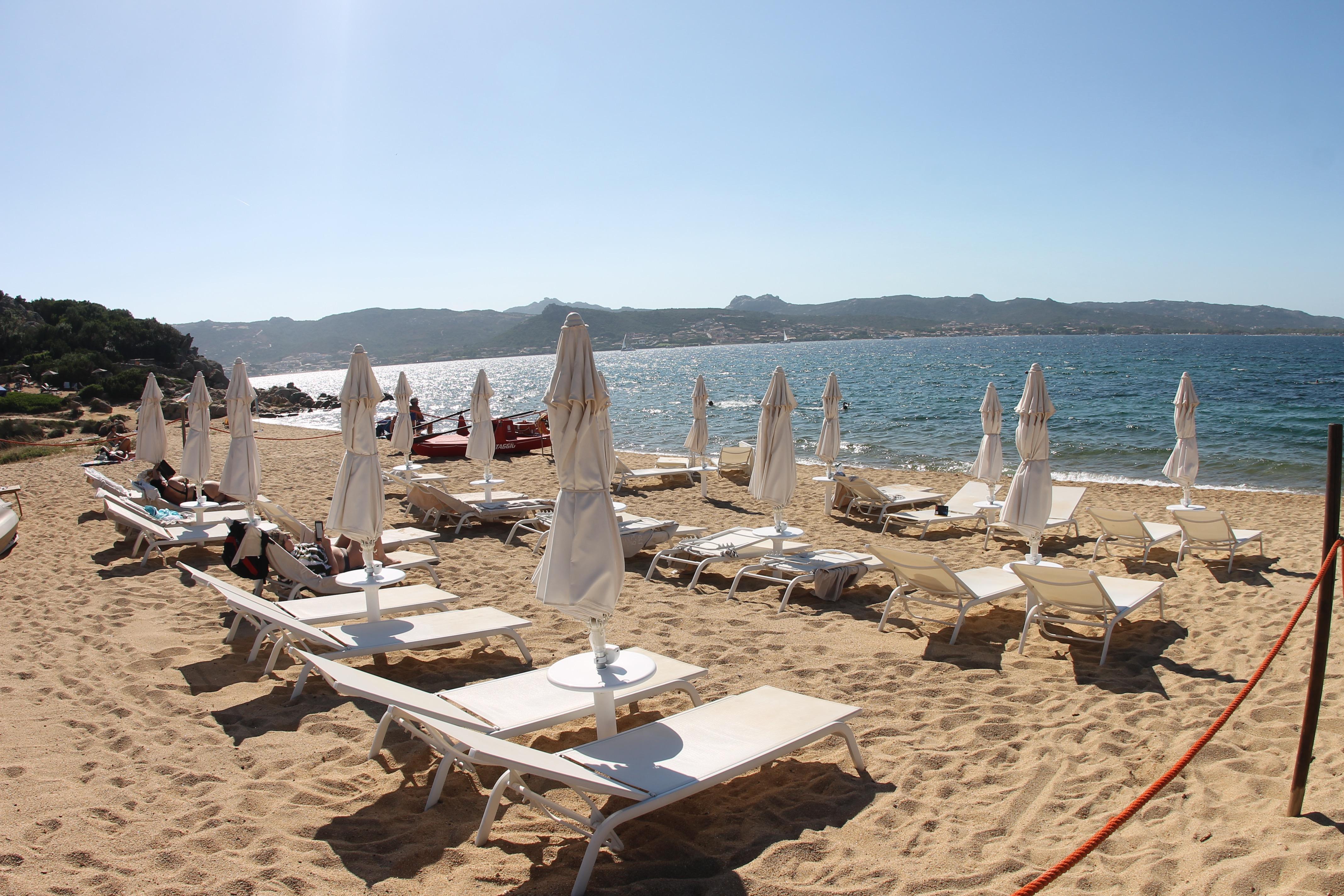 Hotel Li Graniti Baja Sardinia Extérieur photo