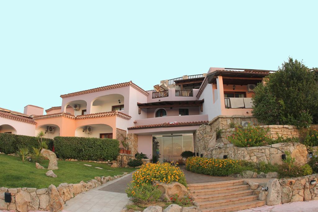 Hotel Li Graniti Baja Sardinia Extérieur photo
