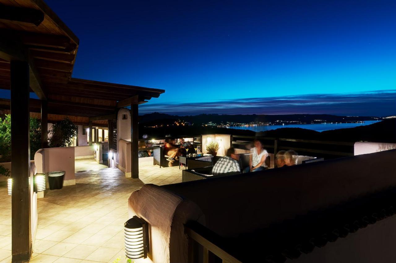 Hotel Li Graniti Baja Sardinia Extérieur photo