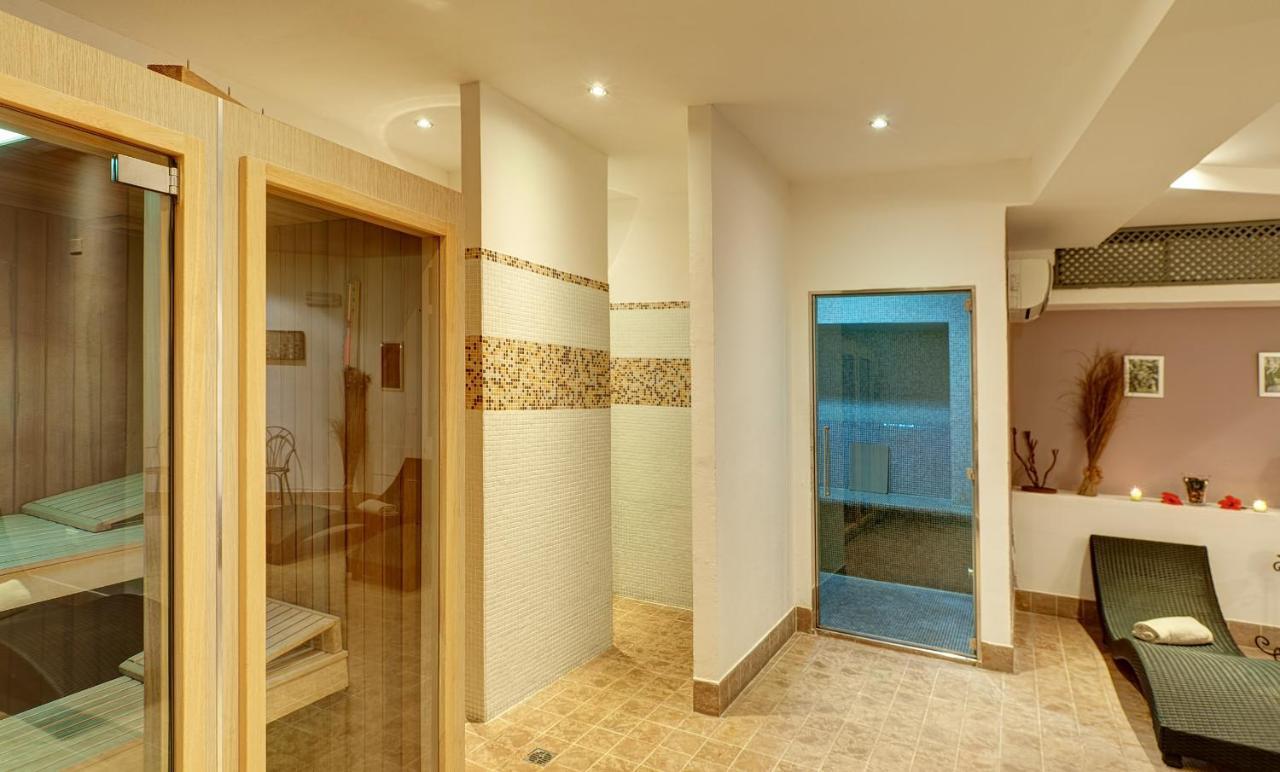 Hotel Li Graniti Baja Sardinia Extérieur photo